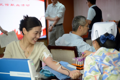 658配资 建设银行徐州分行员工无偿献血致敬五一